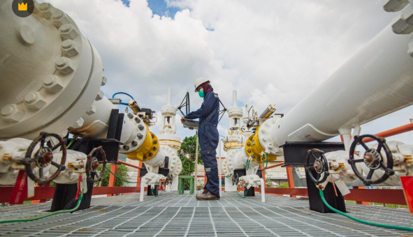 Military Transport Aircraft Are Powered and Maintained